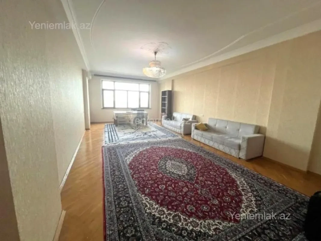Satılır 4 otaqlı yeni tikili 215 m²