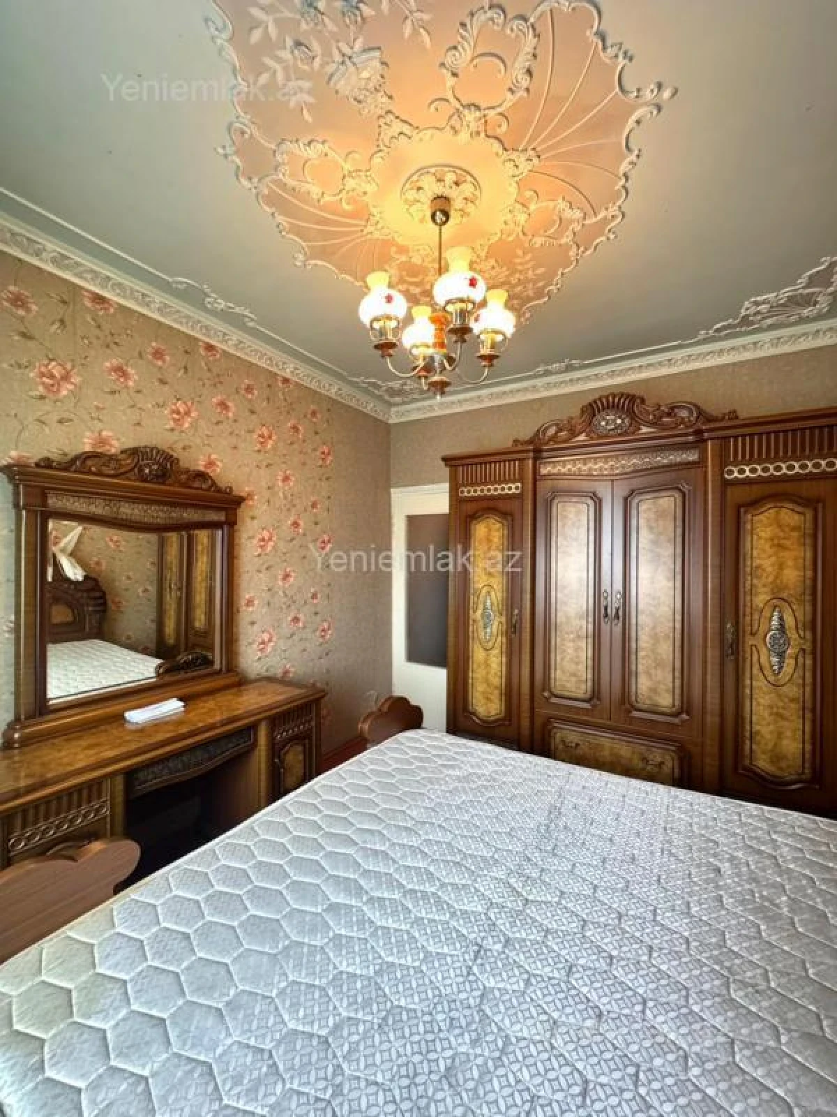 Satılır 3 otaqlı köhnə tikili 60 m²