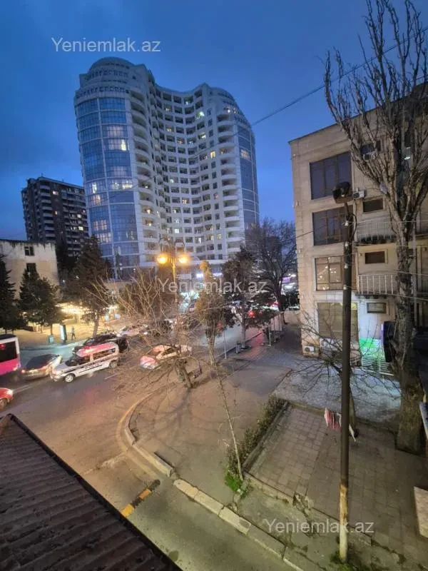 Satılır 1 otaqlı köhnə tikili 30 m²