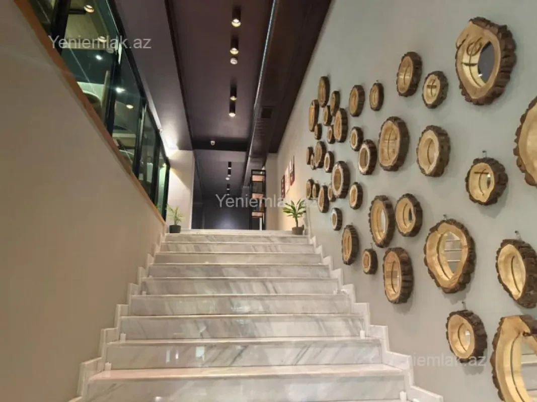 Satılır obyekt 220 m²