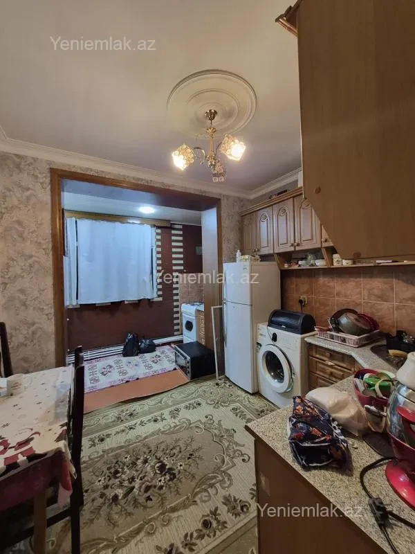 Satılır 2 otaqlı köhnə tikili 50 m²