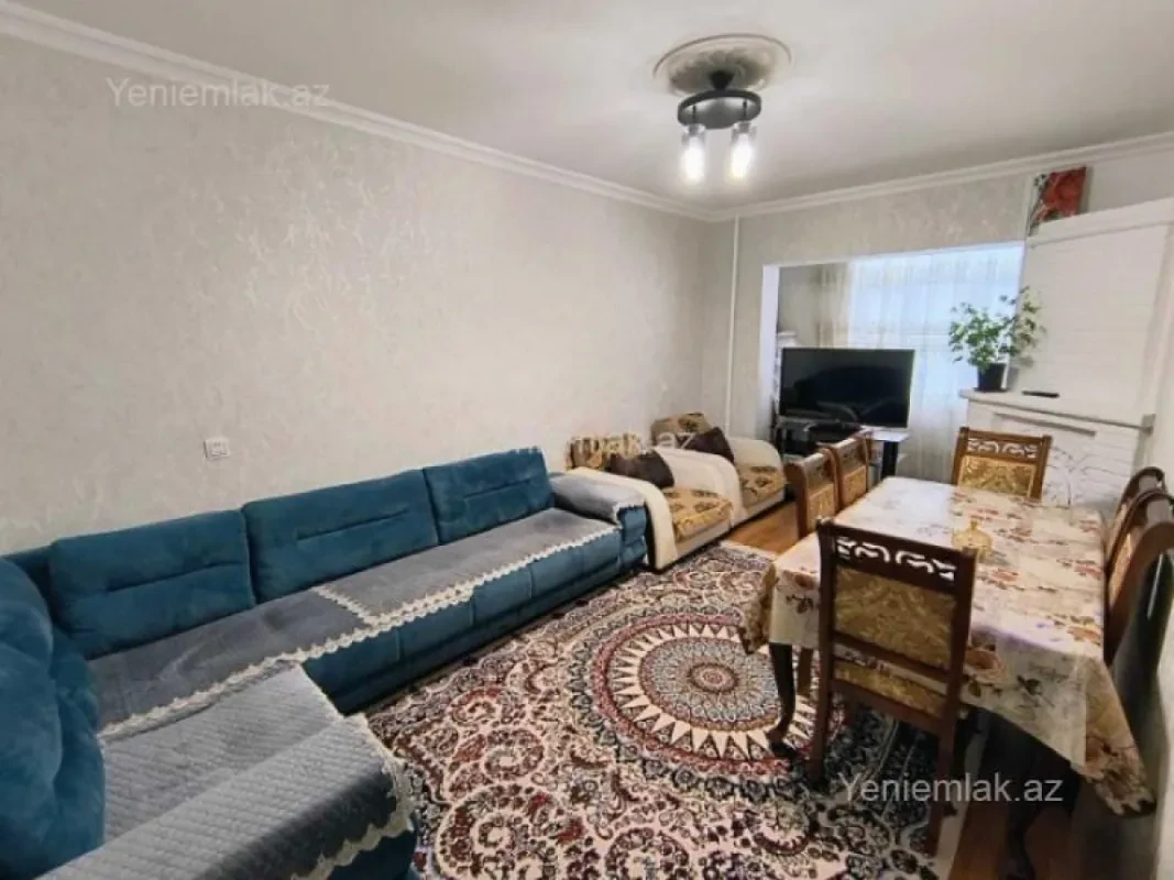 Satılır 4 otaqlı köhnə tikili 110 m²