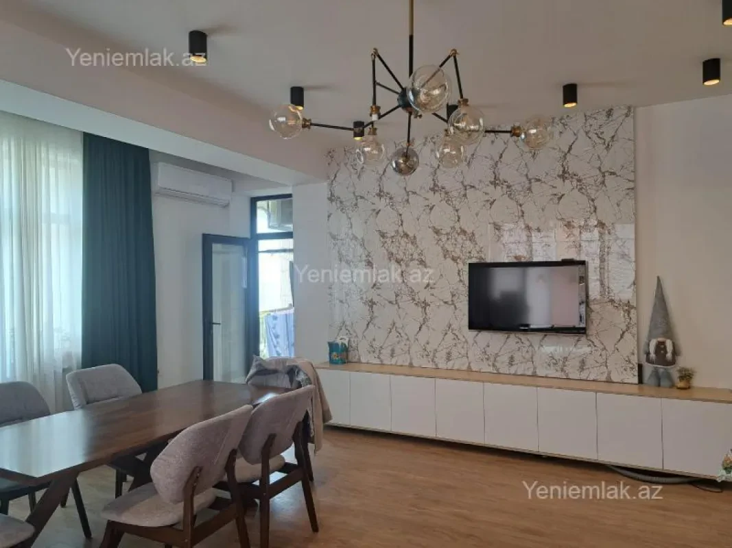 Satılır 4 otaqlı yeni tikili 117 m²