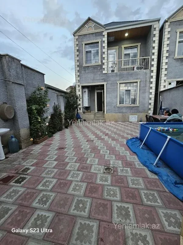 Satılır 4 otaqlı həyət evi 140 m²