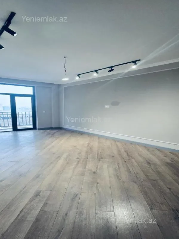 Satılır 3 otaqlı yeni tikili 107 m²