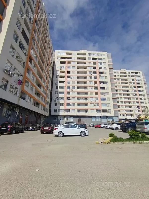 Satılır 3 otaqlı yeni tikili 84 m²