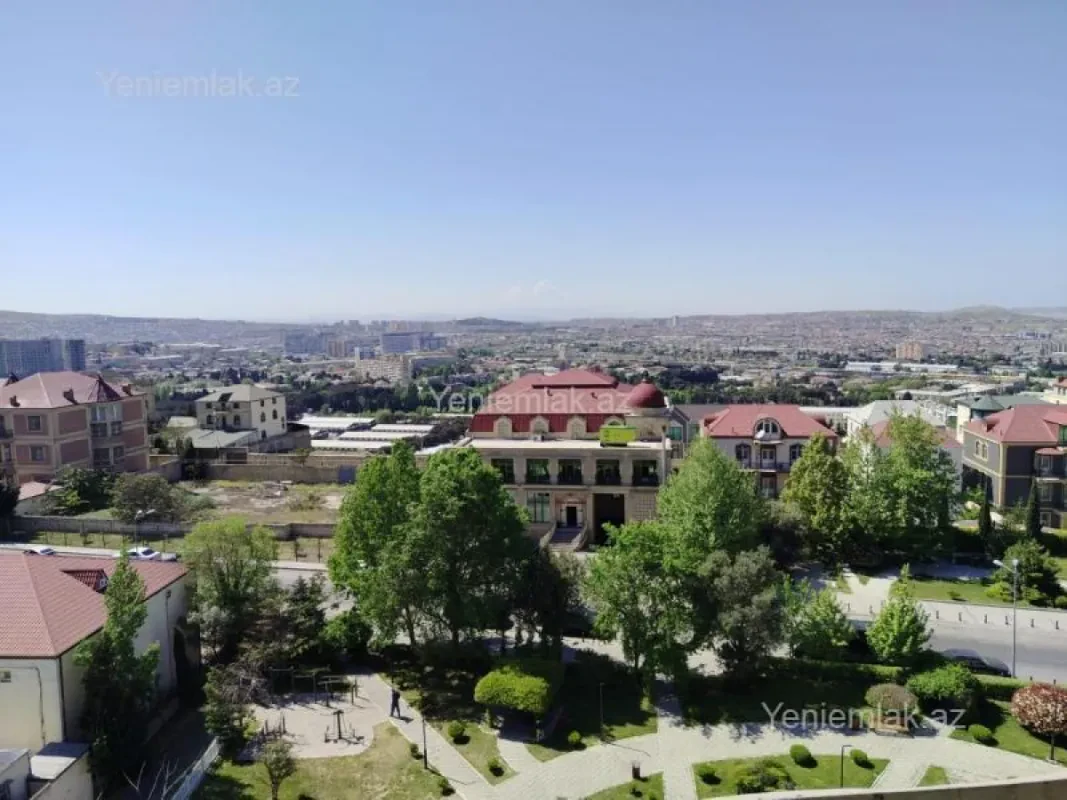 Satılır 4 otaqlı köhnə tikili 115 m²
