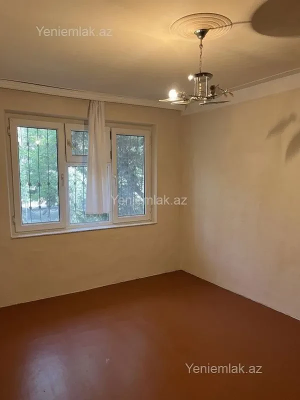 Satılır 1 otaqlı köhnə tikili 31 m²