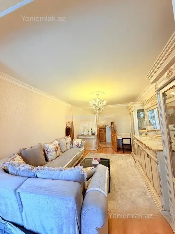 Satılır 3 otaqlı köhnə tikili 68 m²