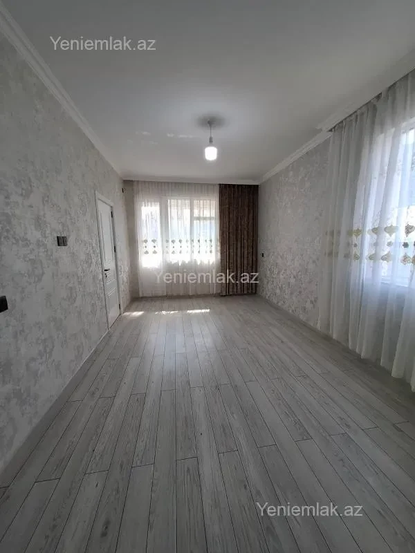 Satılır 2 otaqlı köhnə tikili 55 m²