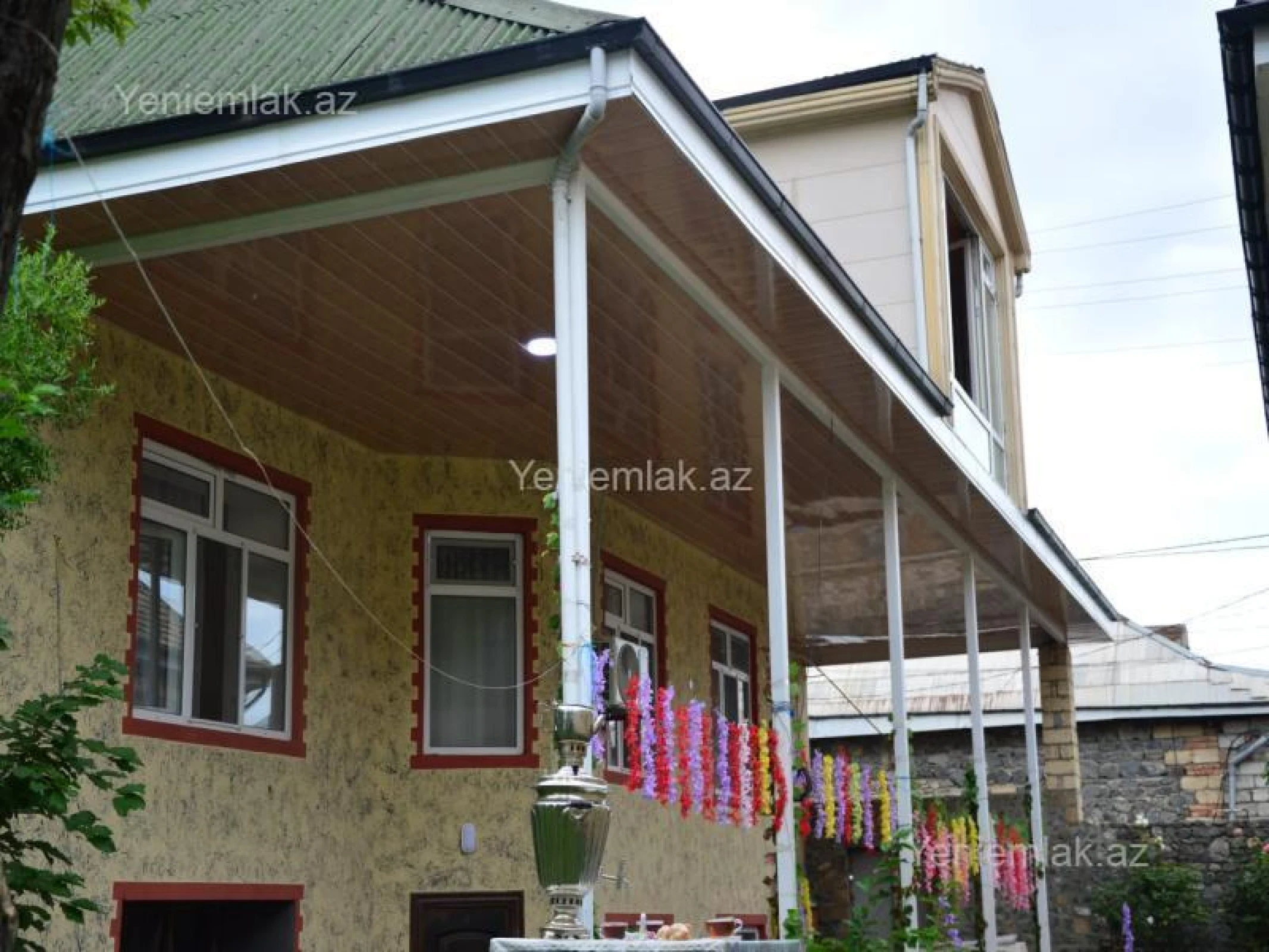 Satılır 8 otaqlı həyət evi 160 m²