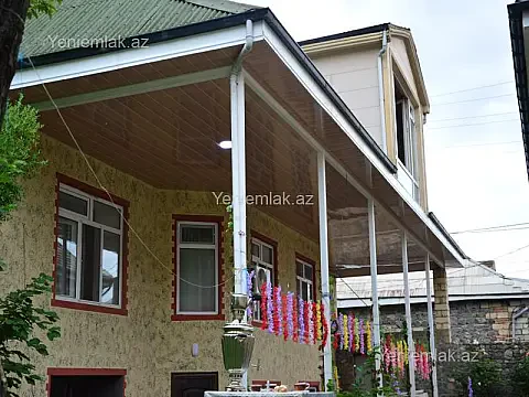 Satılır 8 otaqlı həyət evi 160 m² — Şəki 8 otaq 160.00 m²
