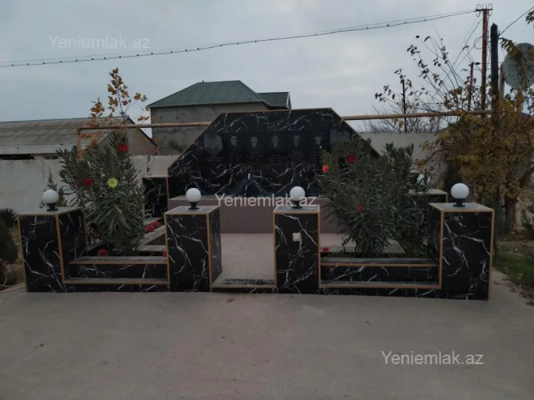 Satılır 3 otaqlı həyət evi 80 m²