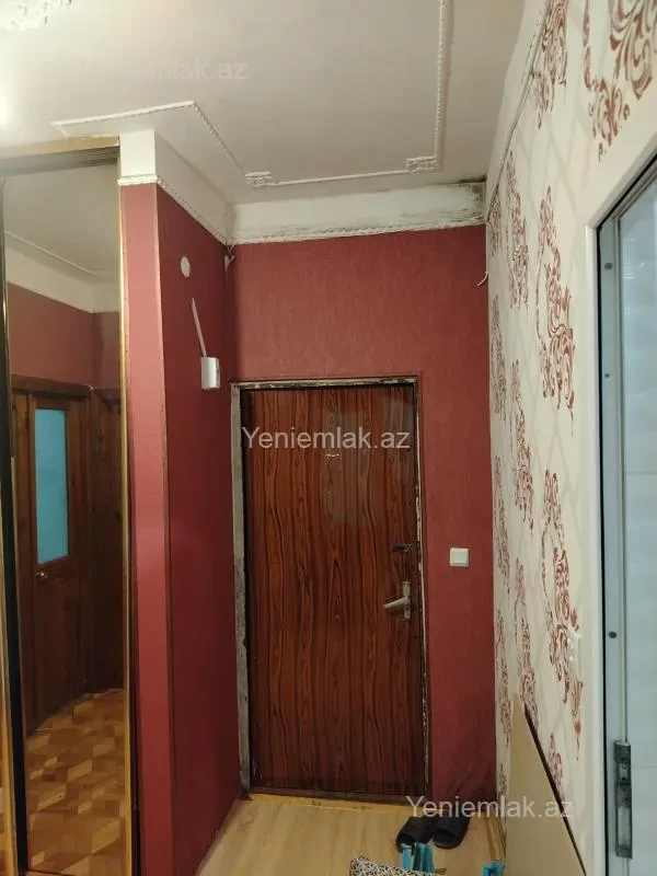 Satılır 4 otaqlı köhnə tikili 85 m²