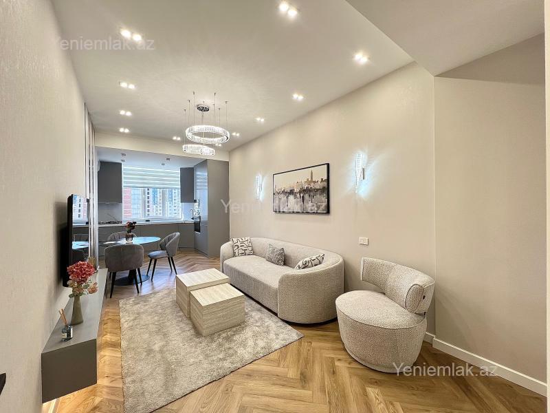 Satılır 2 otaqlı yeni tikili 68 m²