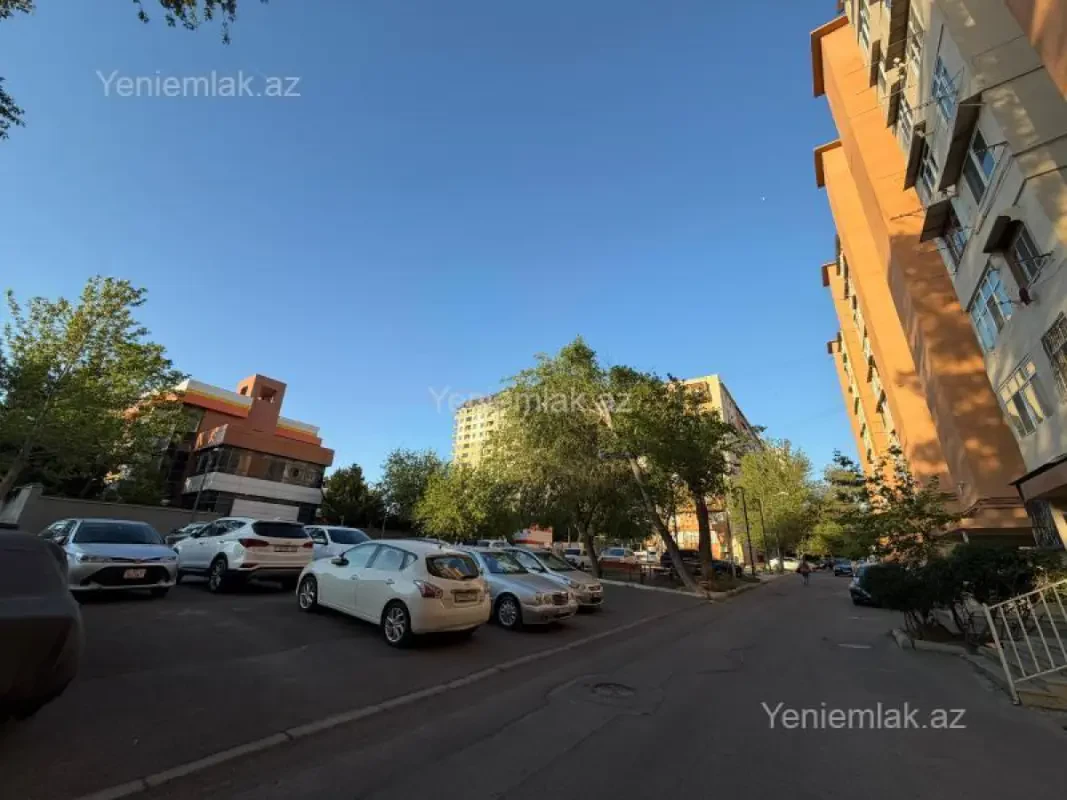 Satılır 3 otaqlı köhnə tikili 80 m²
