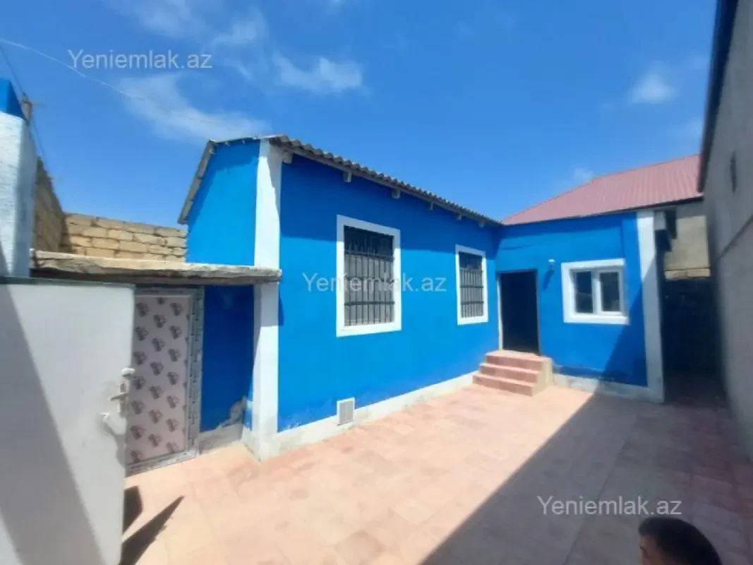 Satılır 2 otaqlı həyət evi 70 m²