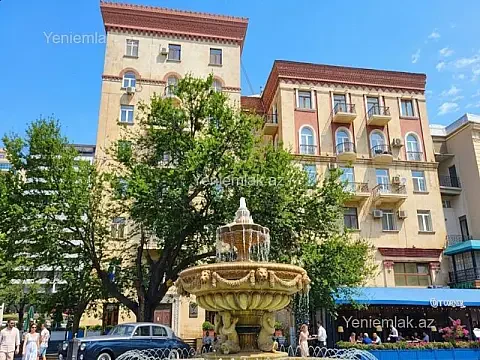 Satılır 3 otaqlı köhnə tikili 80 m² — Bakı, Səbail 3 otaq 80.00 m²