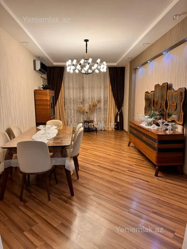 Satılır 4 otaqlı yeni tikili 140 m²