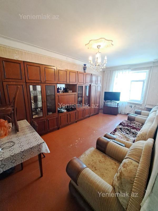 Satılır 2 otaqlı köhnə tikili 55 m²