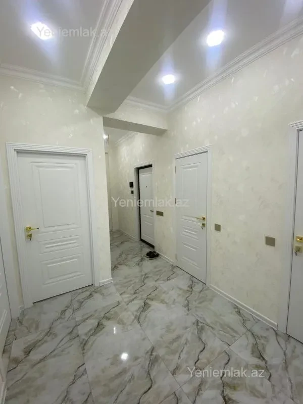 Satılır 3 otaqlı yeni tikili 82 m²