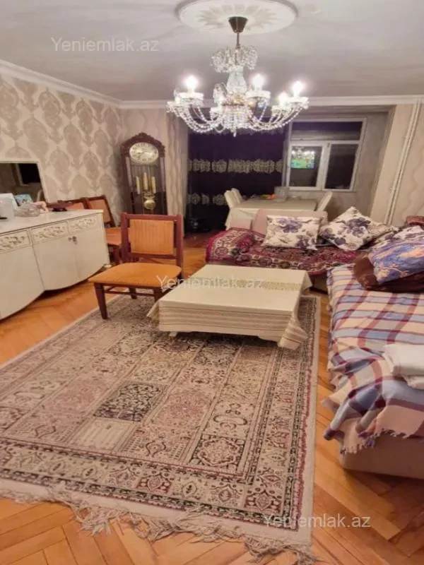 Satılır 3 otaqlı köhnə tikili 75 m²