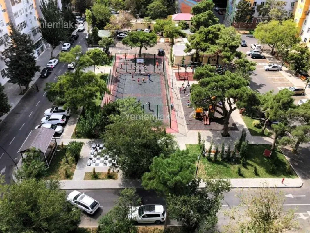 Satılır 2 otaqlı köhnə tikili 66 m²