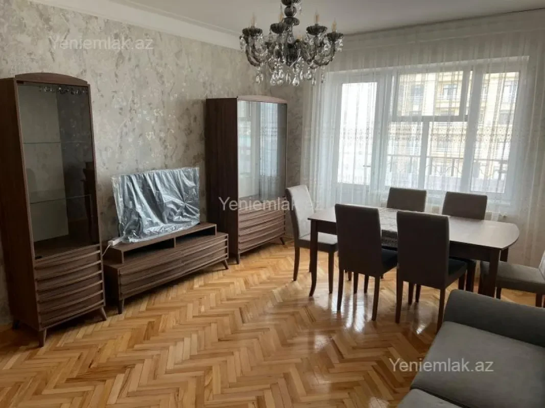 Satılır 3 otaqlı köhnə tikili 72 m²