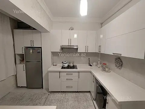 Satılır 2 otaqlı köhnə tikili 70 m² — Bakı, Binəqədi 2 otaq 70.00 m²