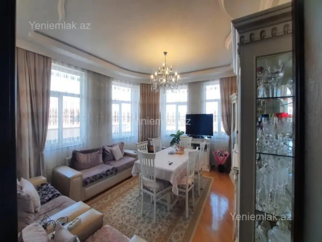 Satılır 4 otaqlı yeni tikili 150 m²