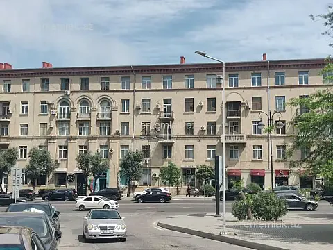 Satılır 2 otaqlı köhnə tikili 65 m² — Bakı, Yasamal 2 otaq 65.00 m²