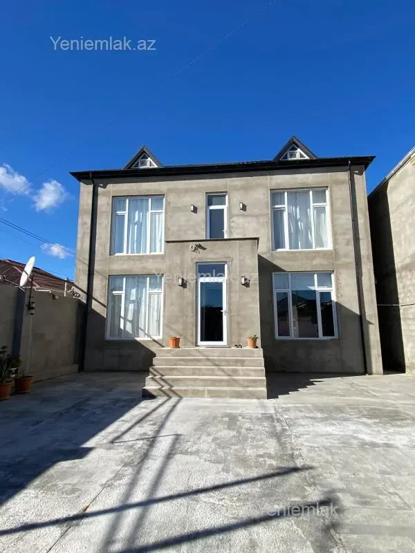 Satılır 5 otaqlı həyət evi 230 m²