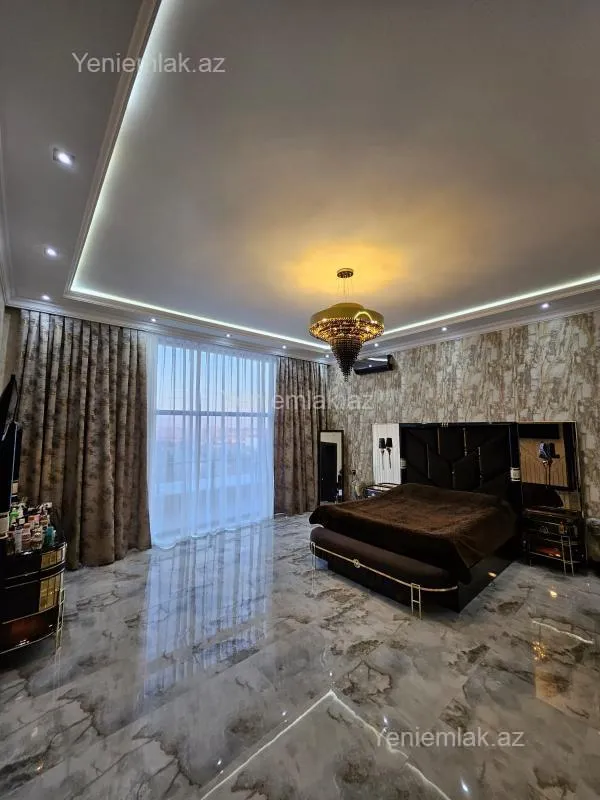 Satılır 9 otaqlı həyət evi 800 m²