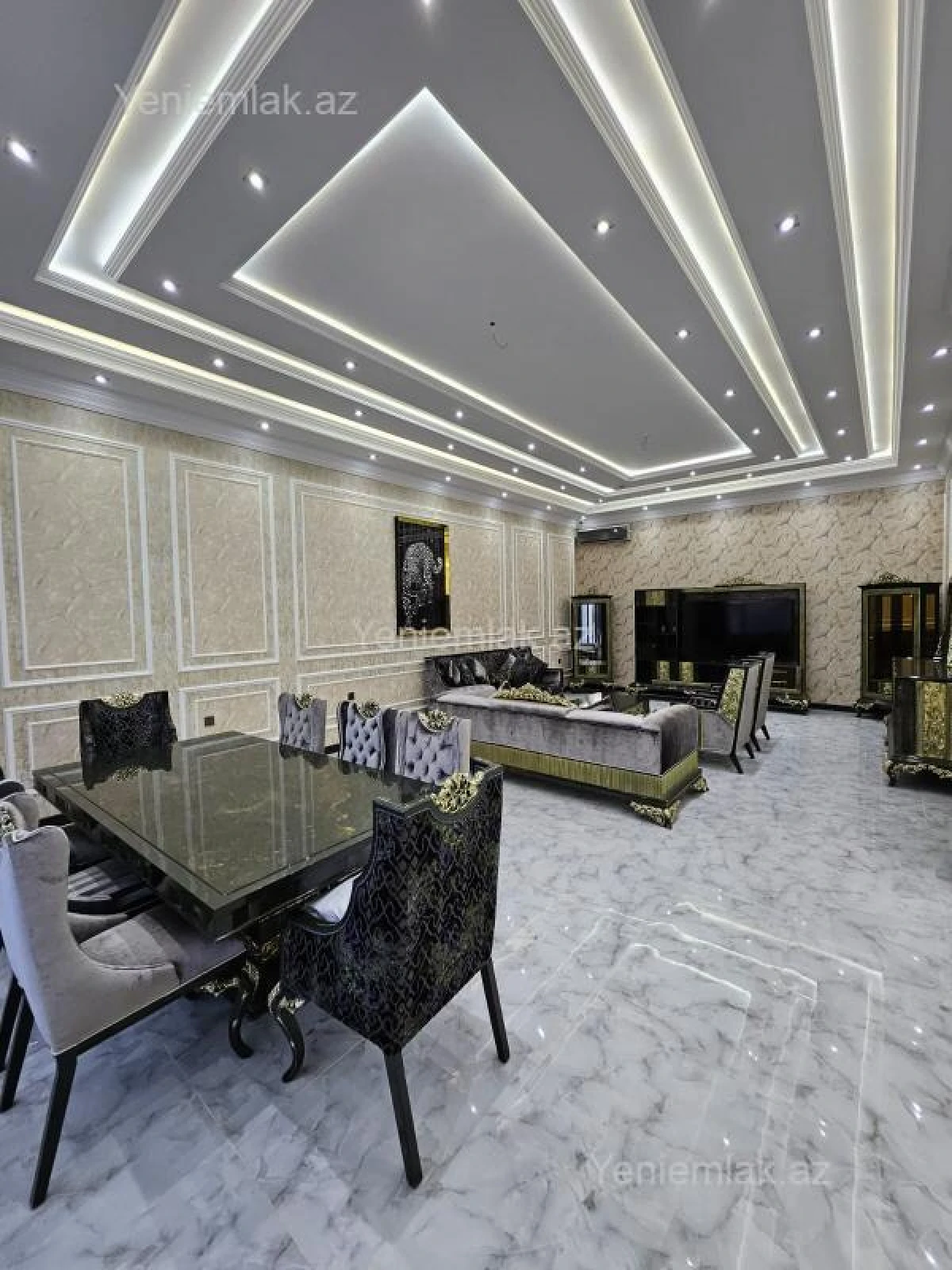 Satılır 9 otaqlı həyət evi 800 m²