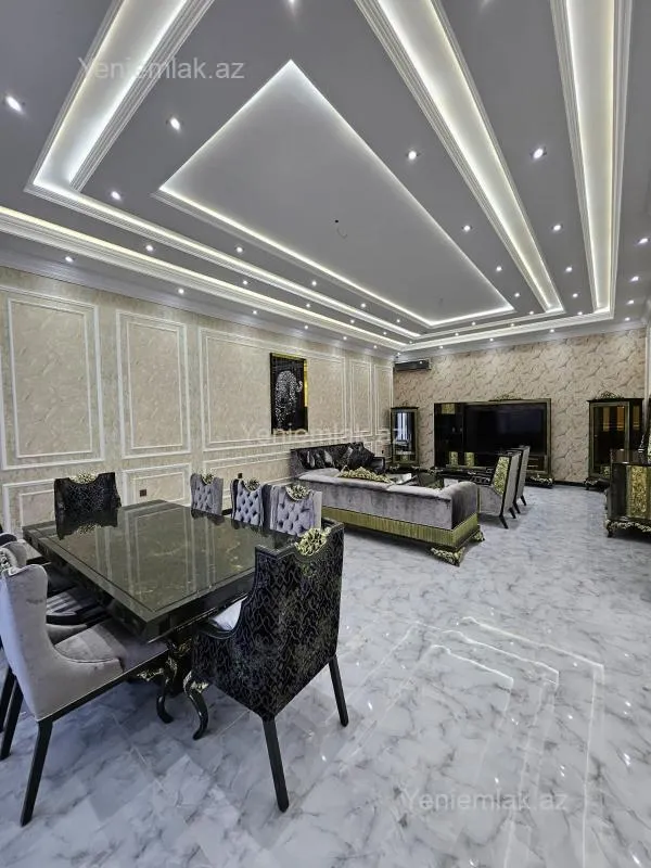 Satılır 9 otaqlı həyət evi 800 m²