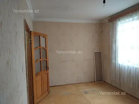 Satılır 1 otaqlı köhnə tikili 30 m² — Sumqayıt, 3-cü mikrorayon 1 otaq 30.00 m²