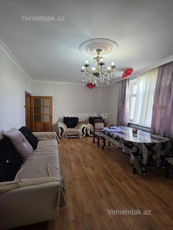 Satılır 2 otaqlı köhnə tikili 56 m²
