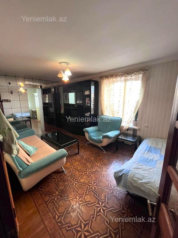 Satılır 2 otaqlı köhnə tikili 55 m²
