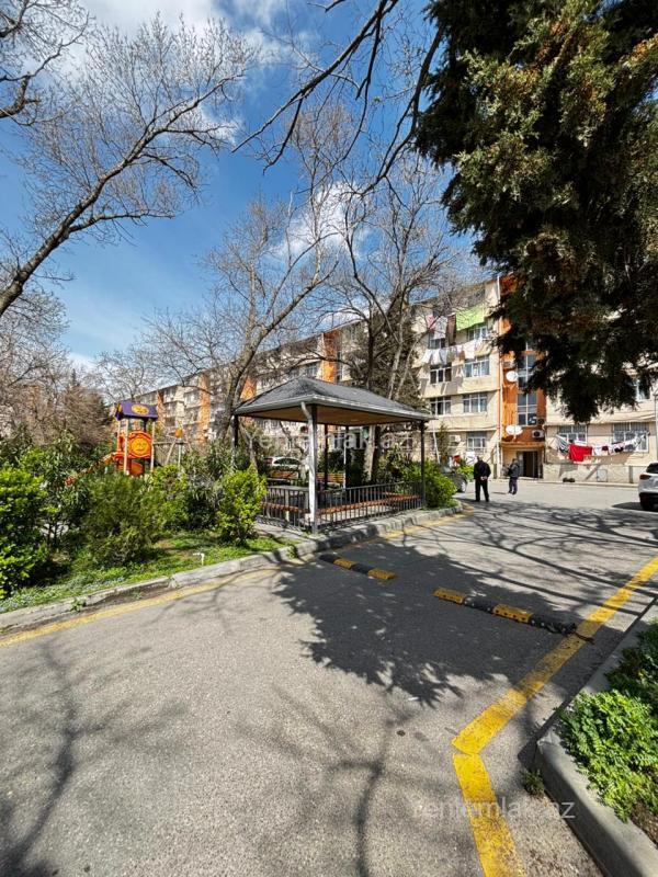 Satılır 3 otaqlı köhnə tikili 70 m²