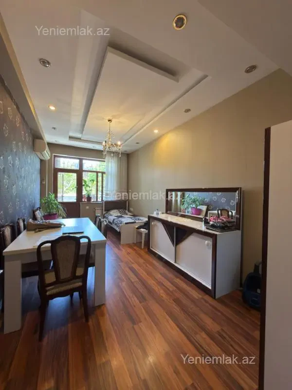 Satılır 3 otaqlı yeni tikili 120 m²
