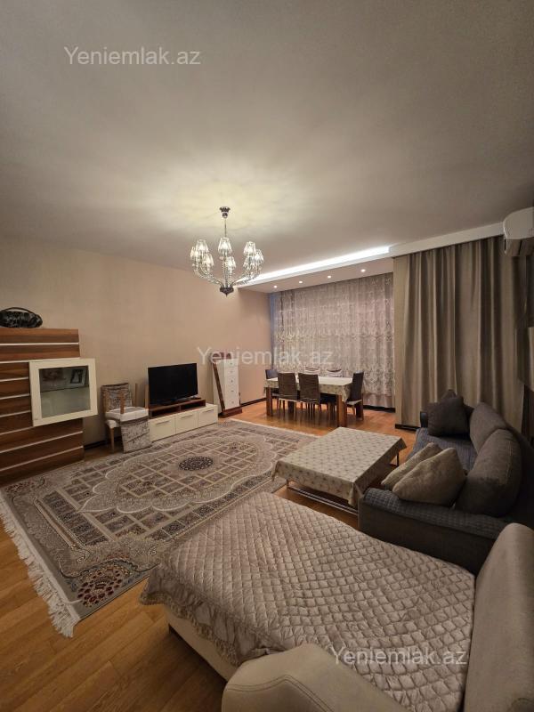 Kirayə verilir 3 otaqlı yeni tikili 150 m²