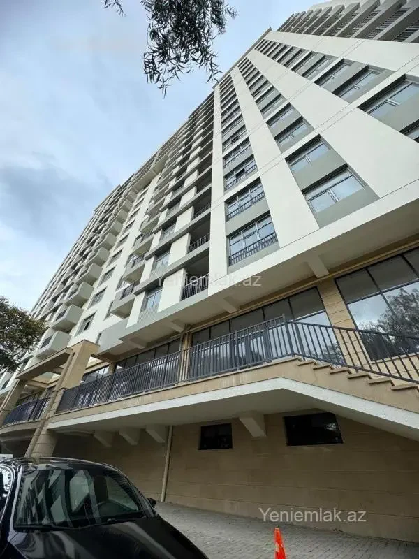 Satılır 4 otaqlı yeni tikili 175 m²