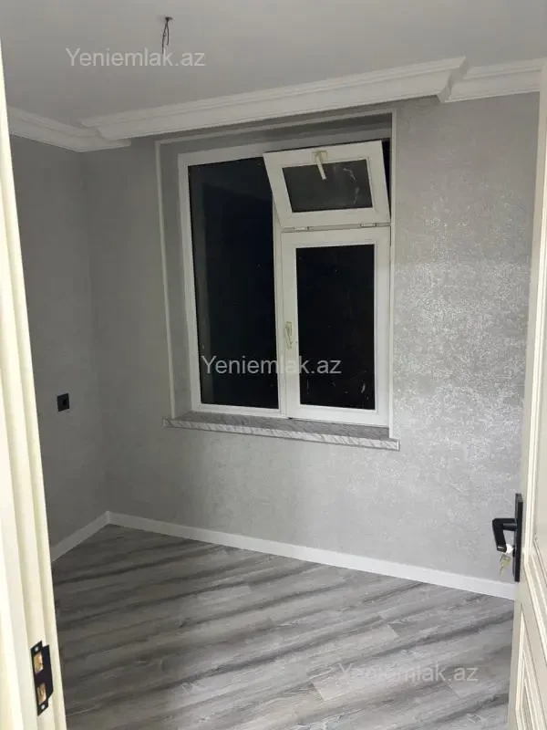 Satılır 1 otaqlı köhnə tikili 32 m²