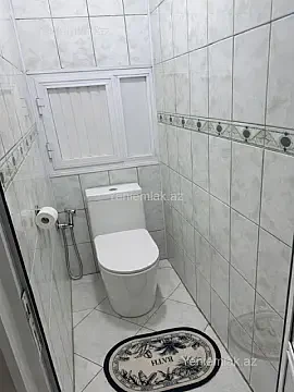 Satılır 3 otaqlı köhnə tikili 97 m² — Bakı, Nizami 3 otaq 97.00 m²