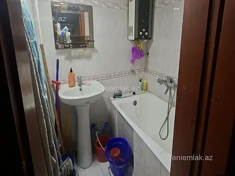 Satılır 1 otaqlı köhnə tikili 30 m² — Bakı, Nizami 1 otaq 30.00 m²