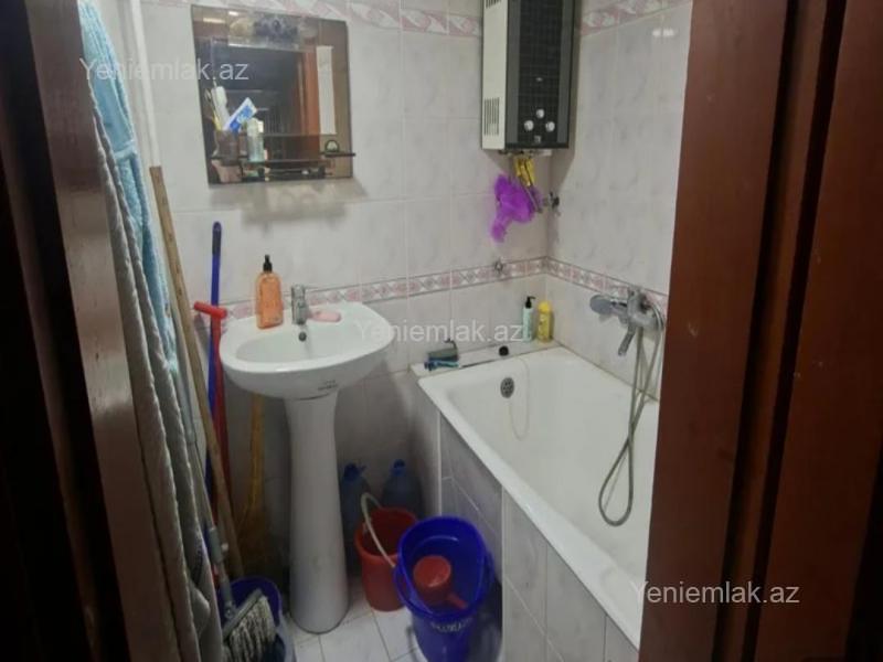 Satılır 1 otaqlı köhnə tikili 30 m²