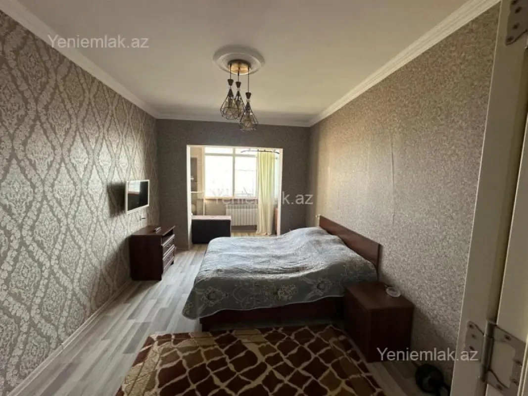 Satılır 2 otaqlı köhnə tikili 68 m²
