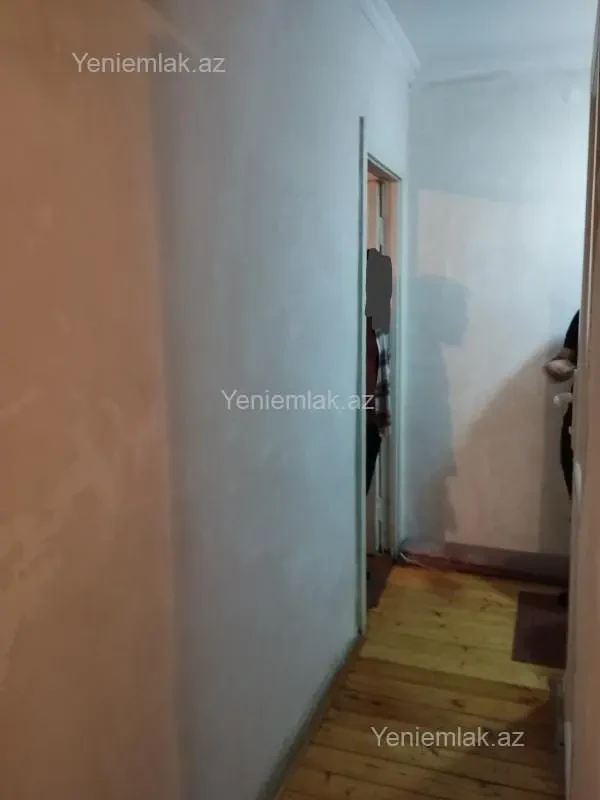 Satılır 1 otaqlı köhnə tikili 31 m²
