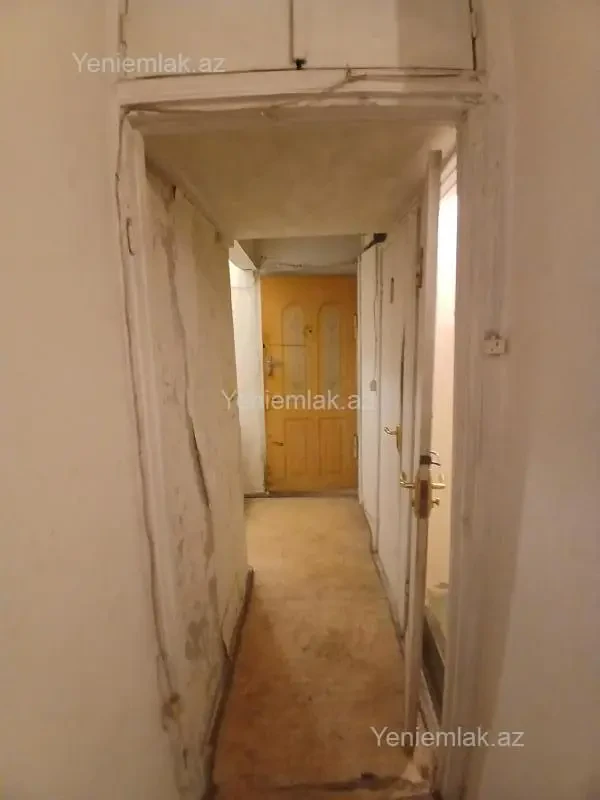 Satılır 2 otaqlı köhnə tikili 60 m²