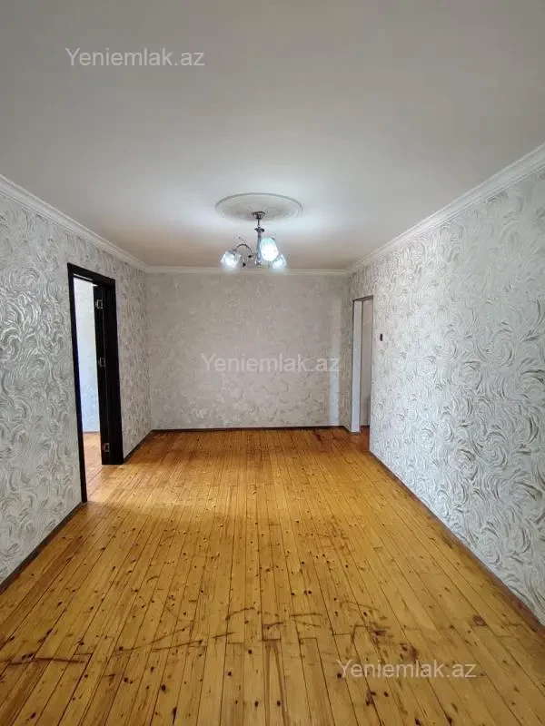 Satılır 2 otaqlı köhnə tikili 44 m²